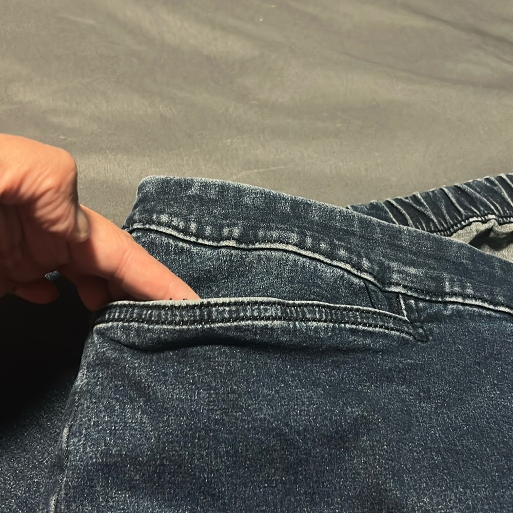 Jeans - Picture 2 of 5